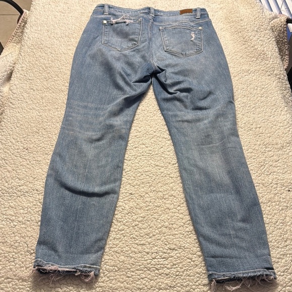 Judy Blue Boyfriend Jeans in Blue with Distressed Details - Picture 10 of 10